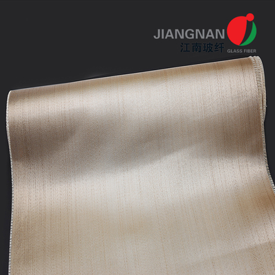 Tissu en fibre de verre polyvalent traité thermiquement Résistance à la déchirure 200N/5 cm Longueur 50m-200m